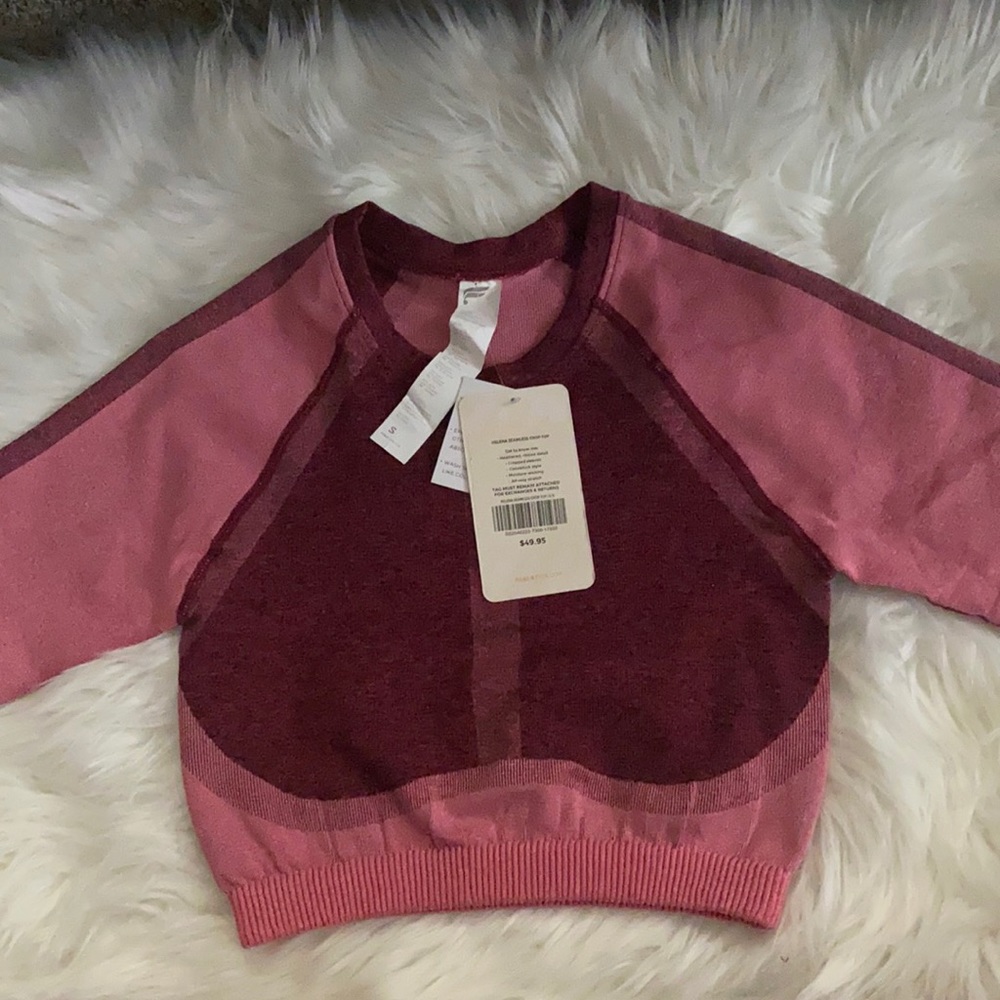 Fabletics crop top fits a true Small
